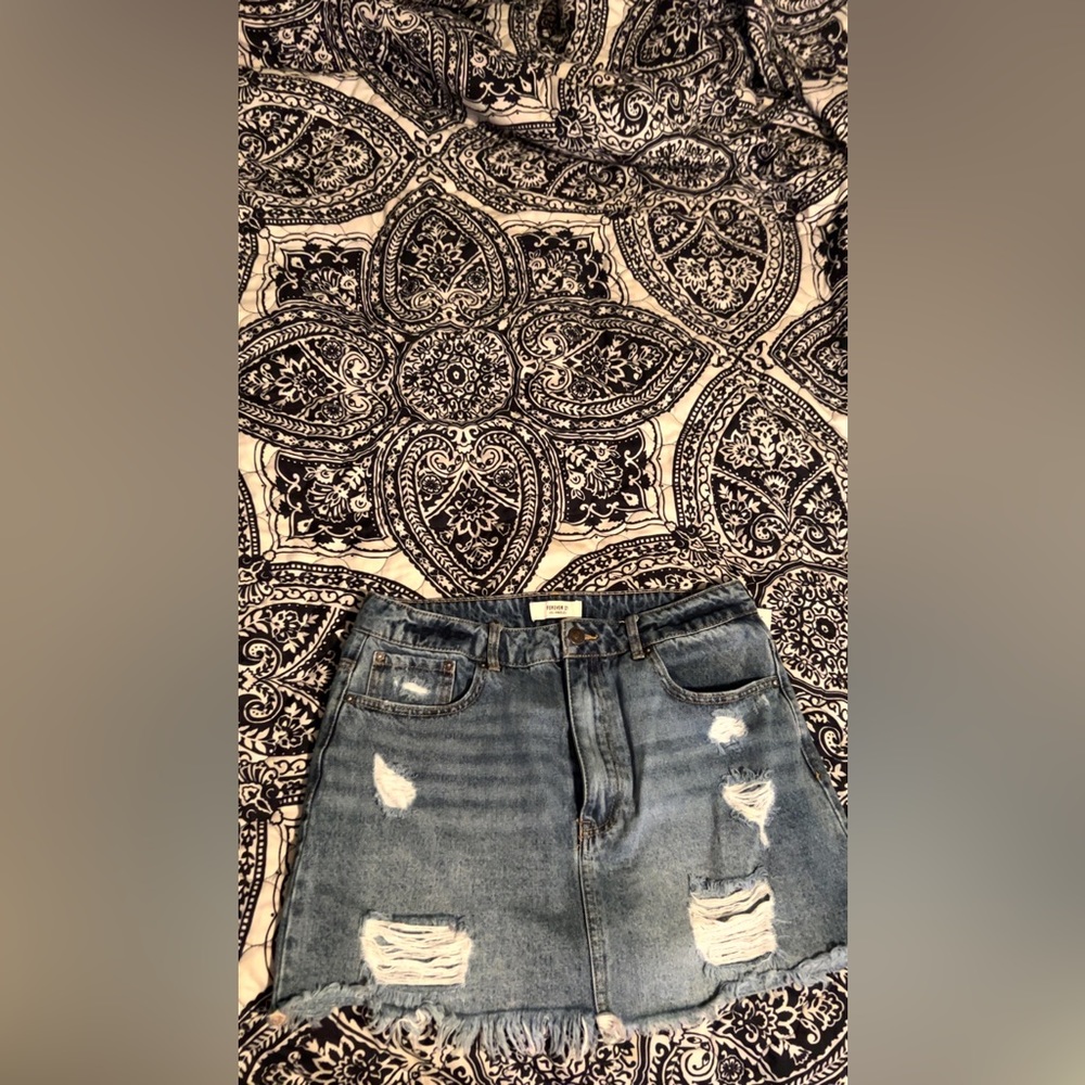 Forever 21 mini skirt